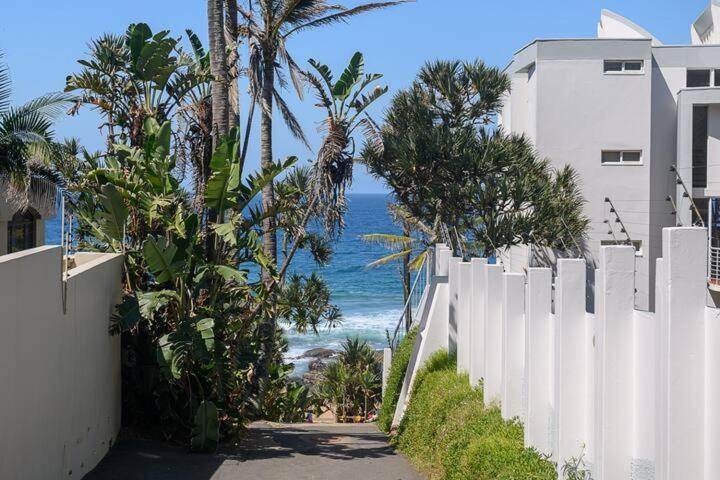 Appartement Ocean Breeze At 92 Chaka Cove à Ballito Extérieur photo